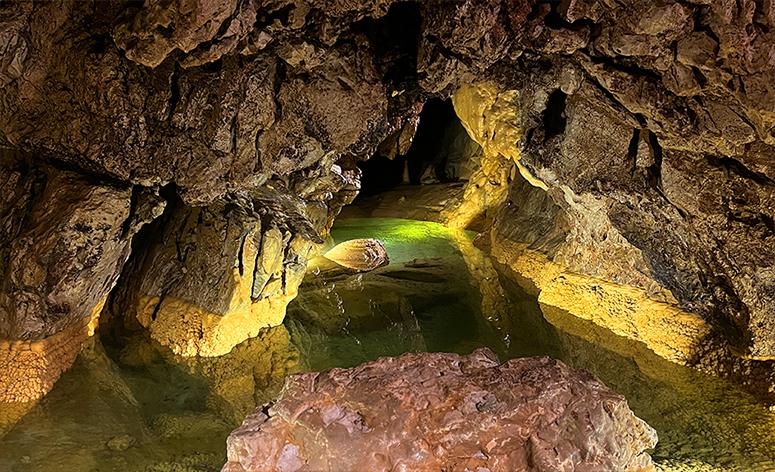 Les grottes de Vallorbe
